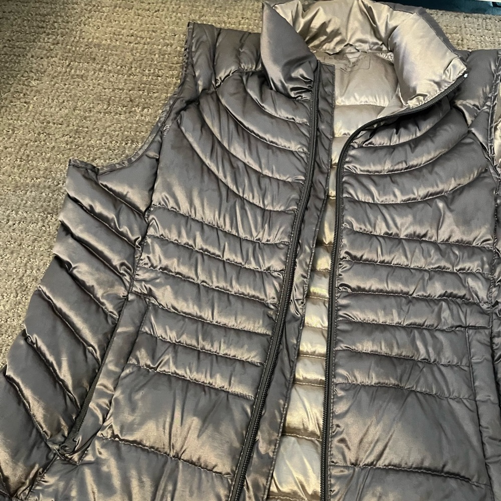 Bernardo goose down puff vest